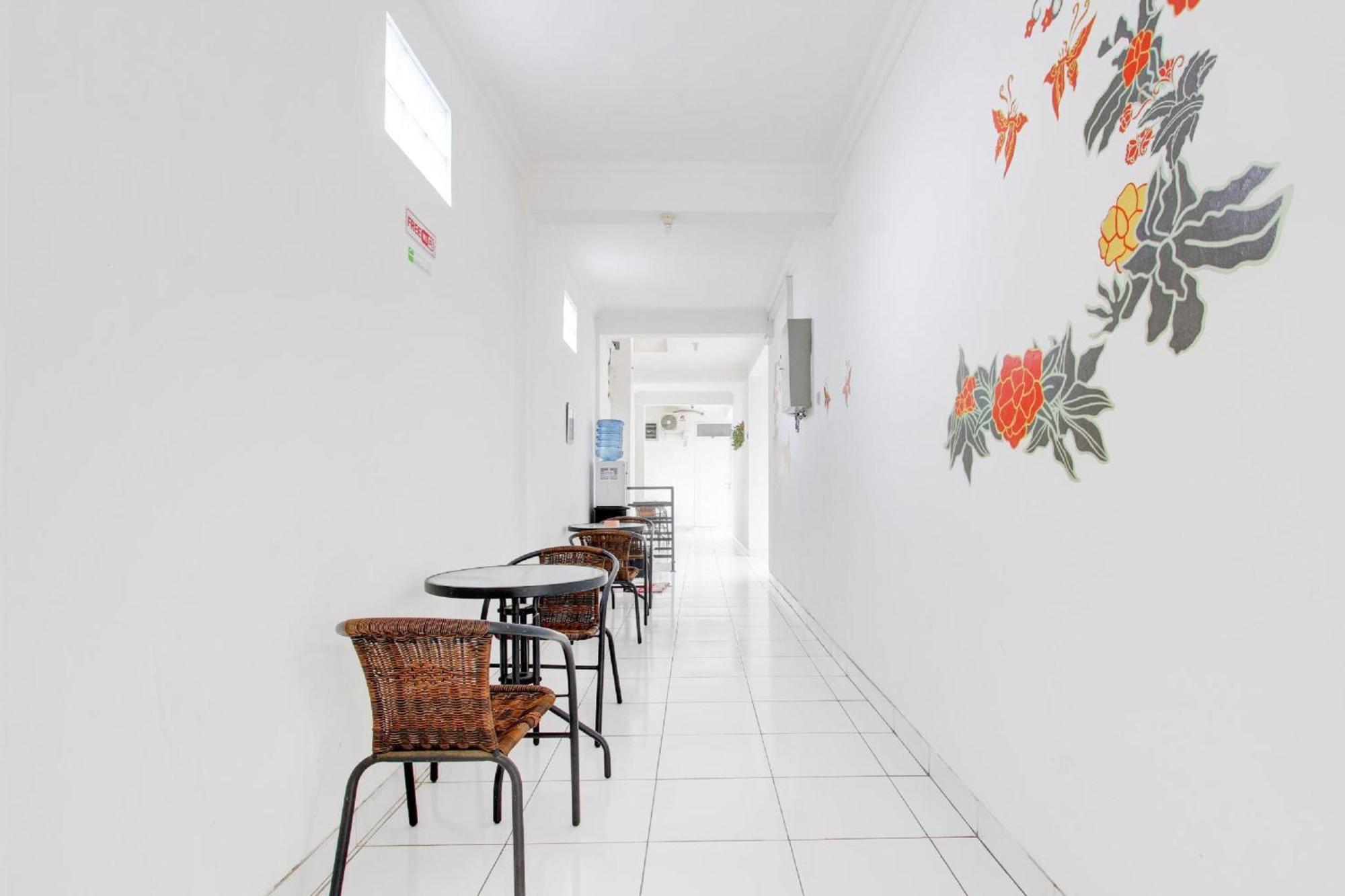 Hotel O Wisma Arya 2 Maguwo Esterno foto