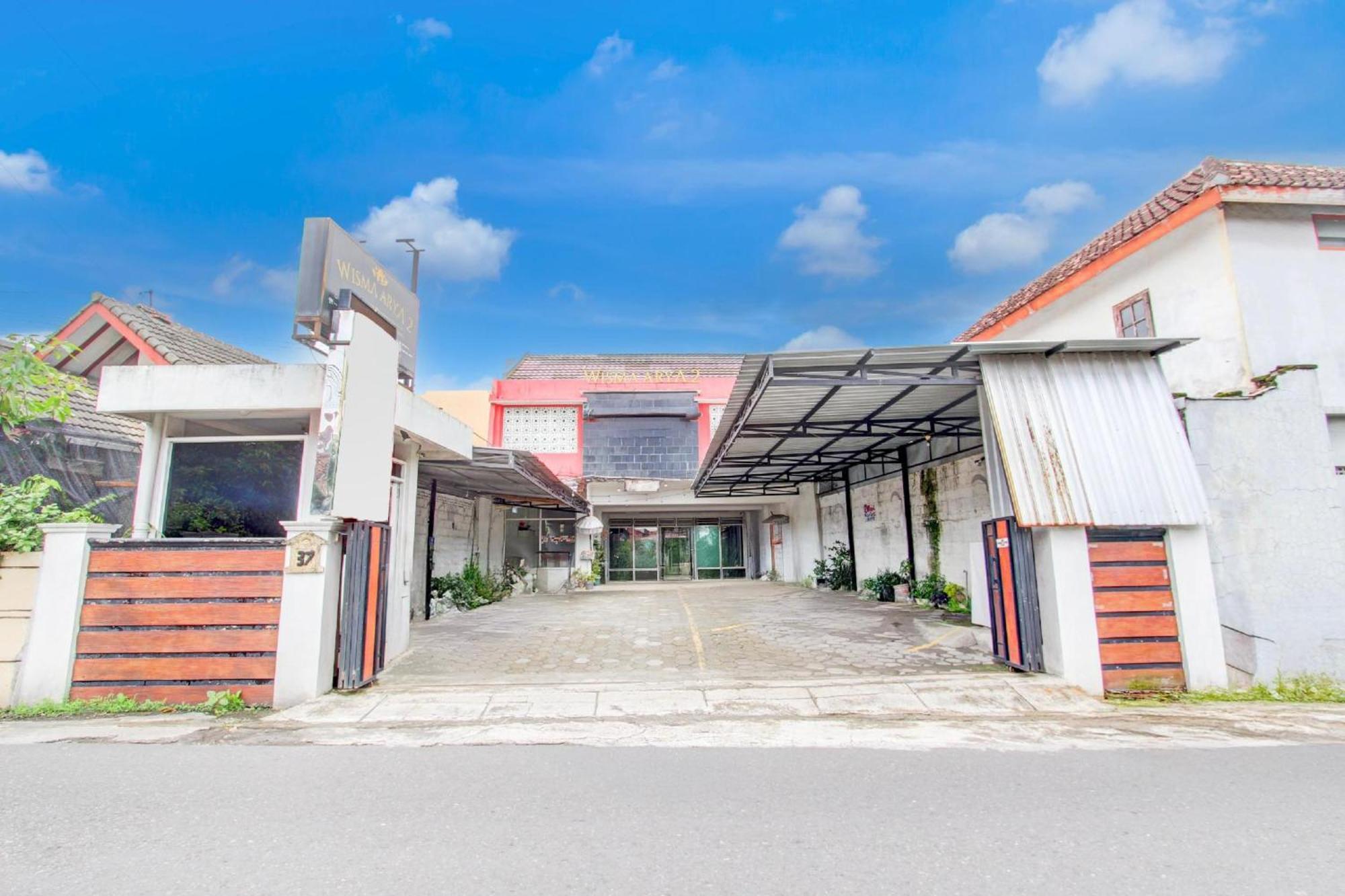 Hotel O Wisma Arya 2 Maguwo Esterno foto